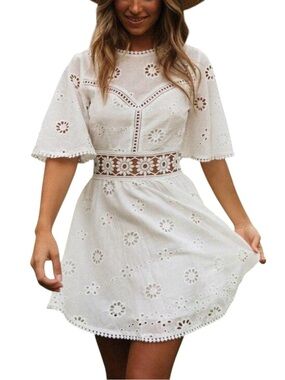 NWT CHARLIE CHARLIE CHARLOTTE WHITE EYELET LACE SUMMER DRESS SIZE S